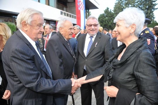 Dan drzavnosti 2018 prijem kod predsjednice, Josip Manolić, Jadranka Kosor, Vladimir Šeks