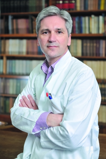 Dr. Ivica Luksic