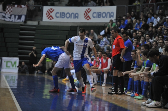 Nacional, Dinamo mali nogomet ,  Zinaja