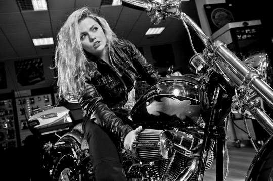 Riana Petanjek Harley Davidson